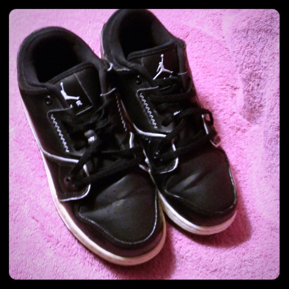 Jordan flight shoes
